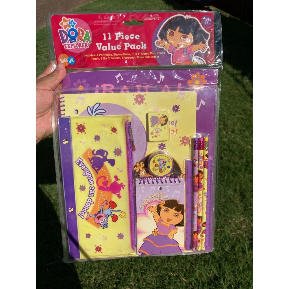 Y2K 2005 Dora the explorer nick jr 11 piece stationary set